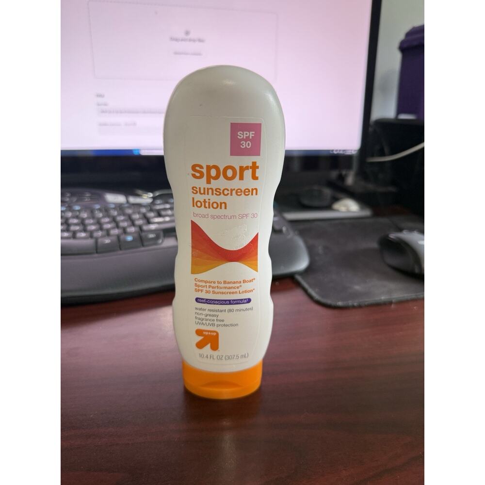 NEW Up & Up Sport Sunscreen Lotion Broad Spectrum SPF 30 10.4oz Water Resistant